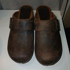 Sanita Brown Wood Leather DANISH Clogs with Buckle